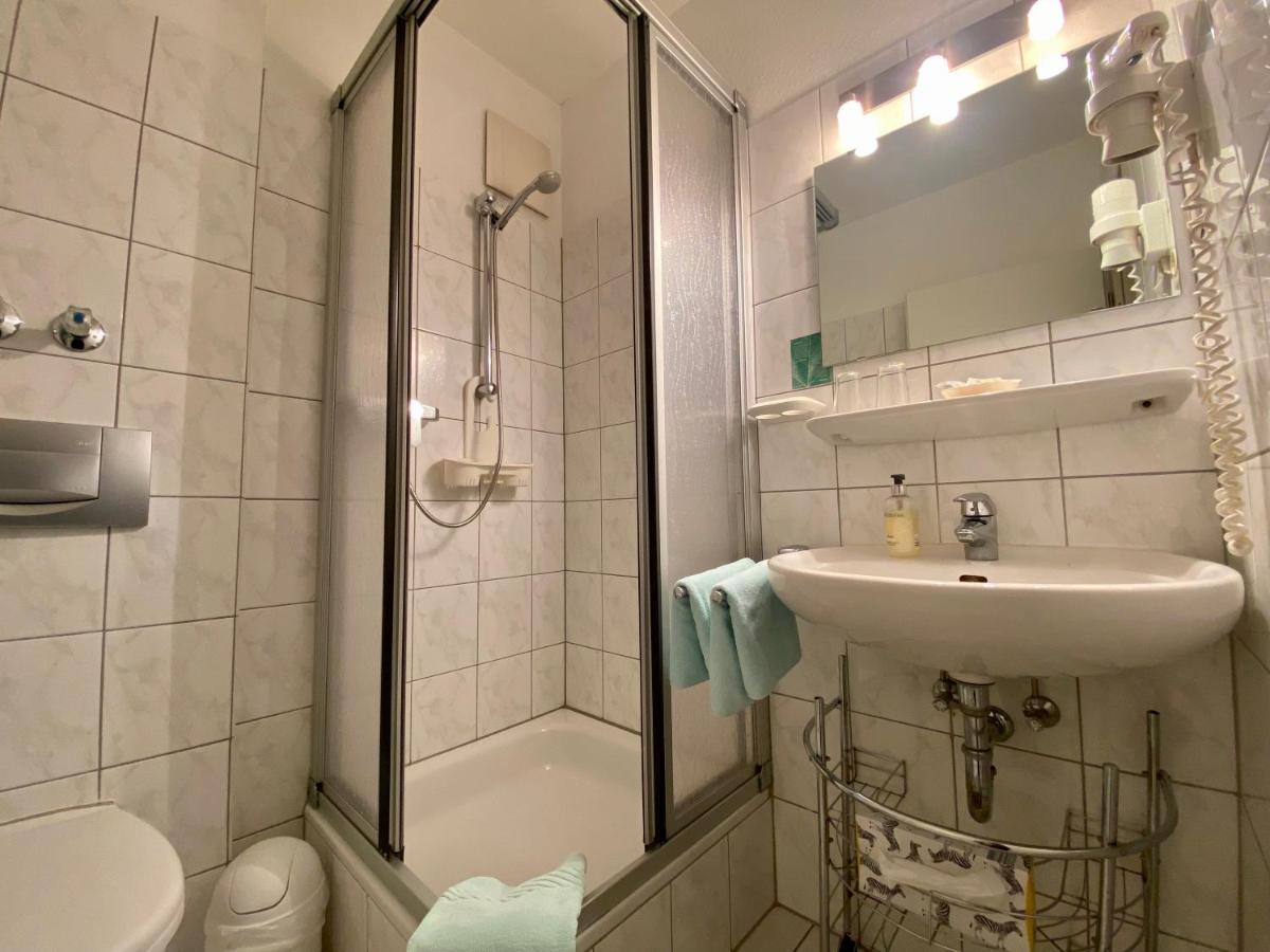 Hotel Kaiserswerth Dusseldorf Luaran gambar
