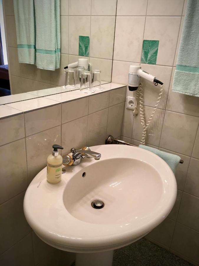 Hotel Kaiserswerth Dusseldorf Luaran gambar